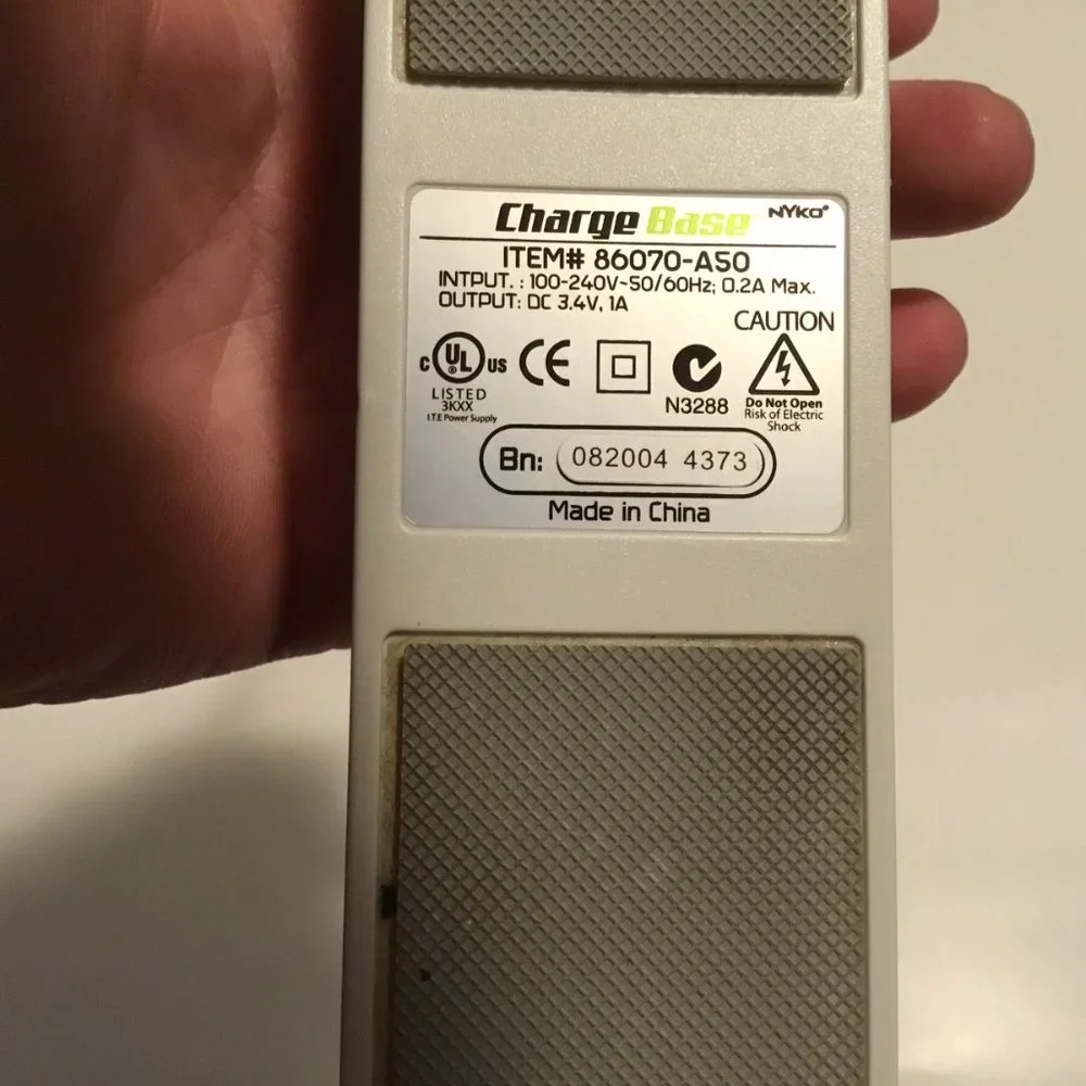 2 Nyko Charge Bases For Xbox 360 White Charging 86070-A50